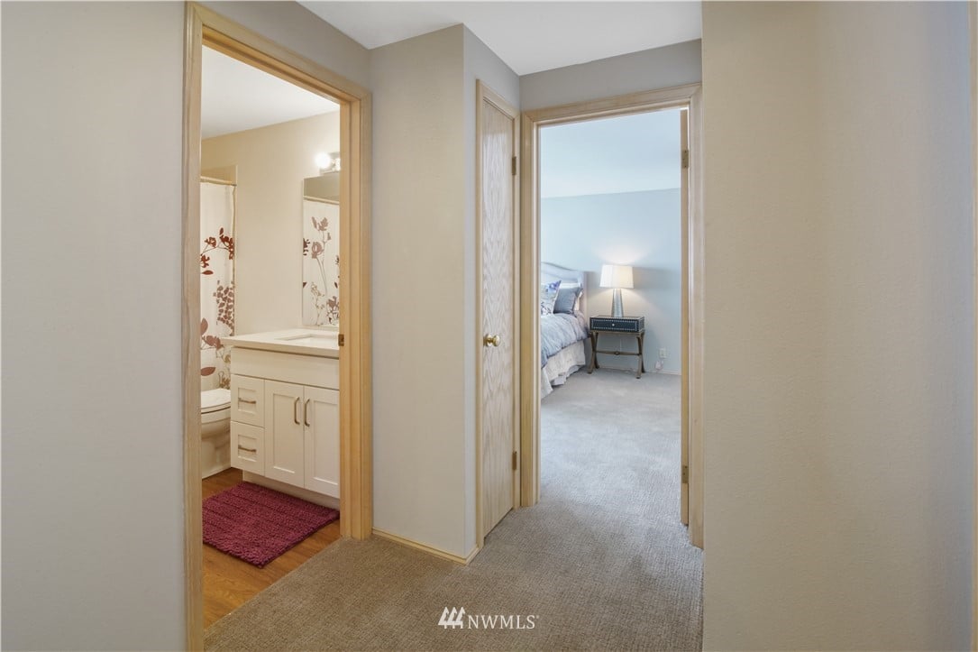 301-233 3rd Ave