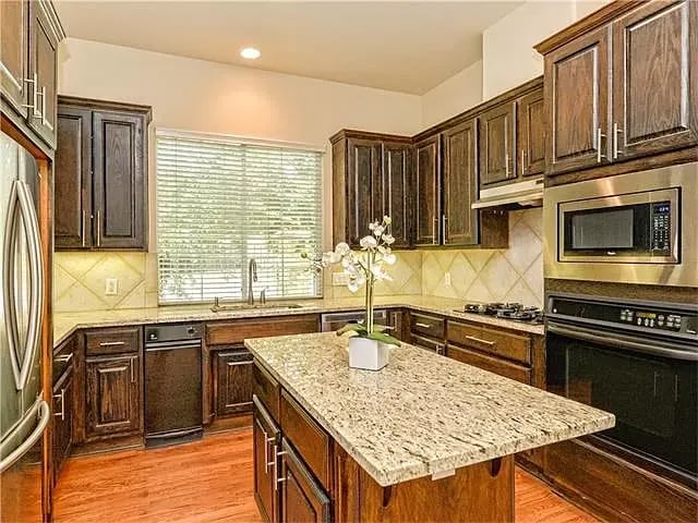 4007 Gaines Ct