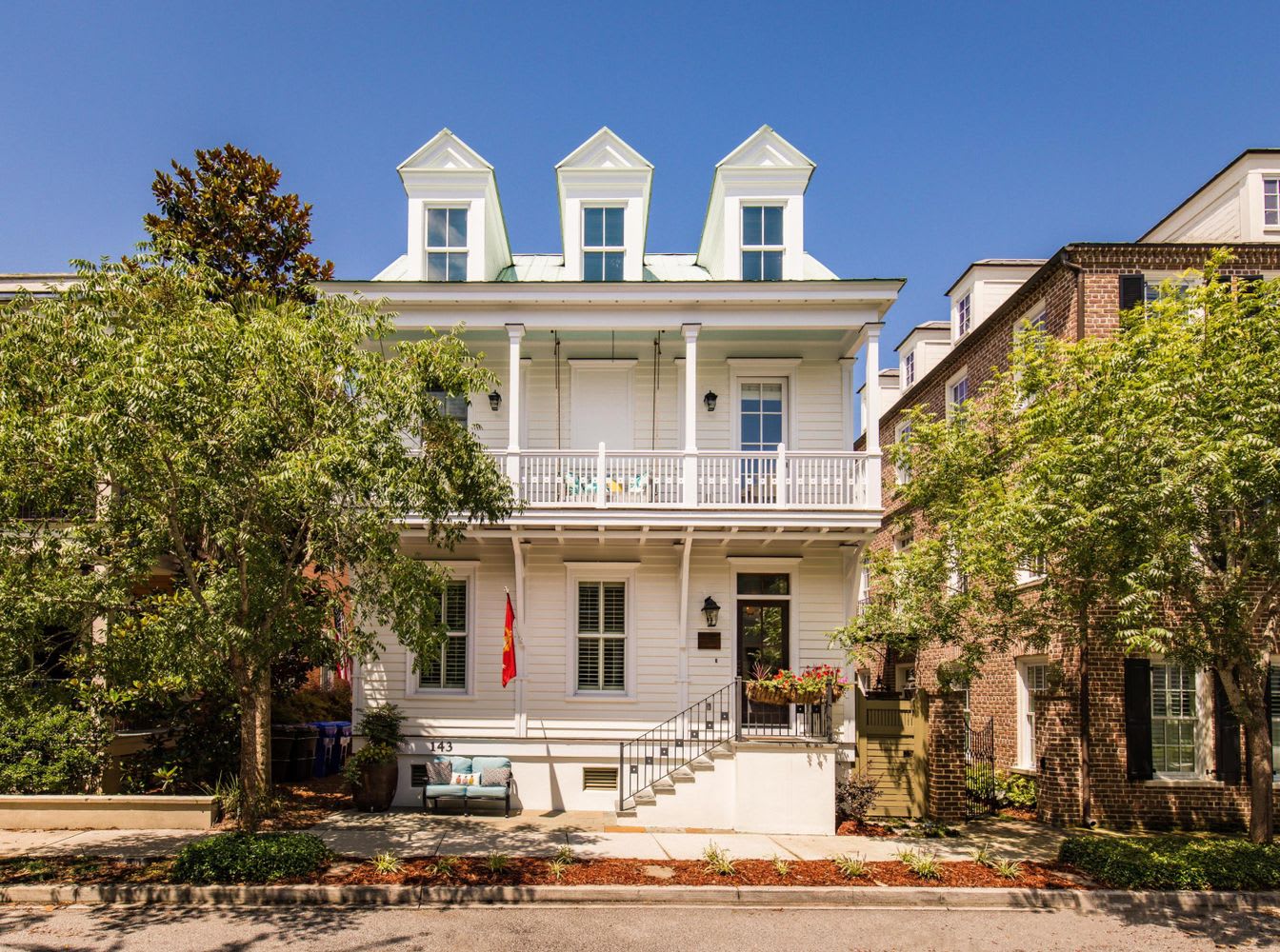 143 Ionsborough St