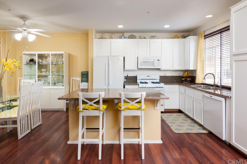 7528 SHADY GLEN Circle