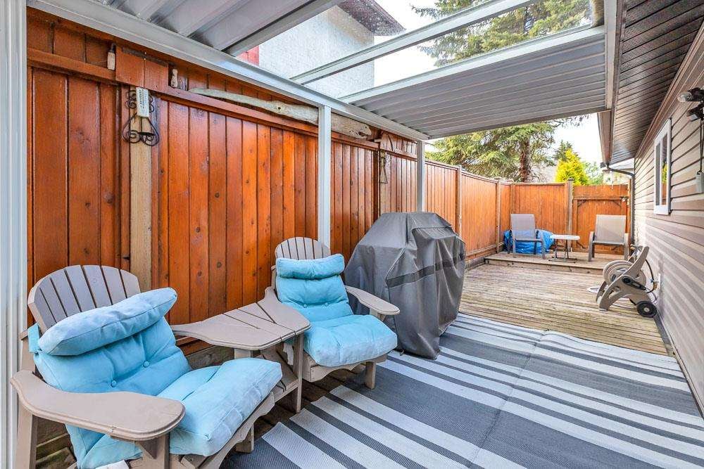 1158 Esperanza Dr