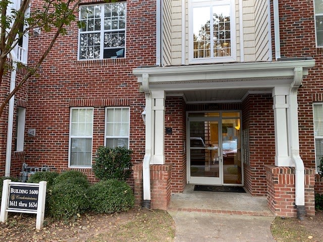 2 Bedroom Condo in Chapel Hill