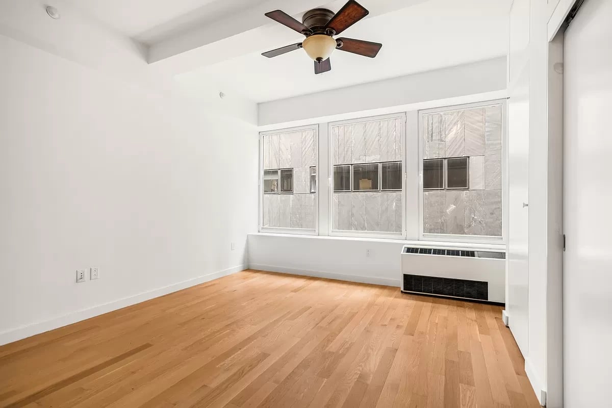 90 William St #16H