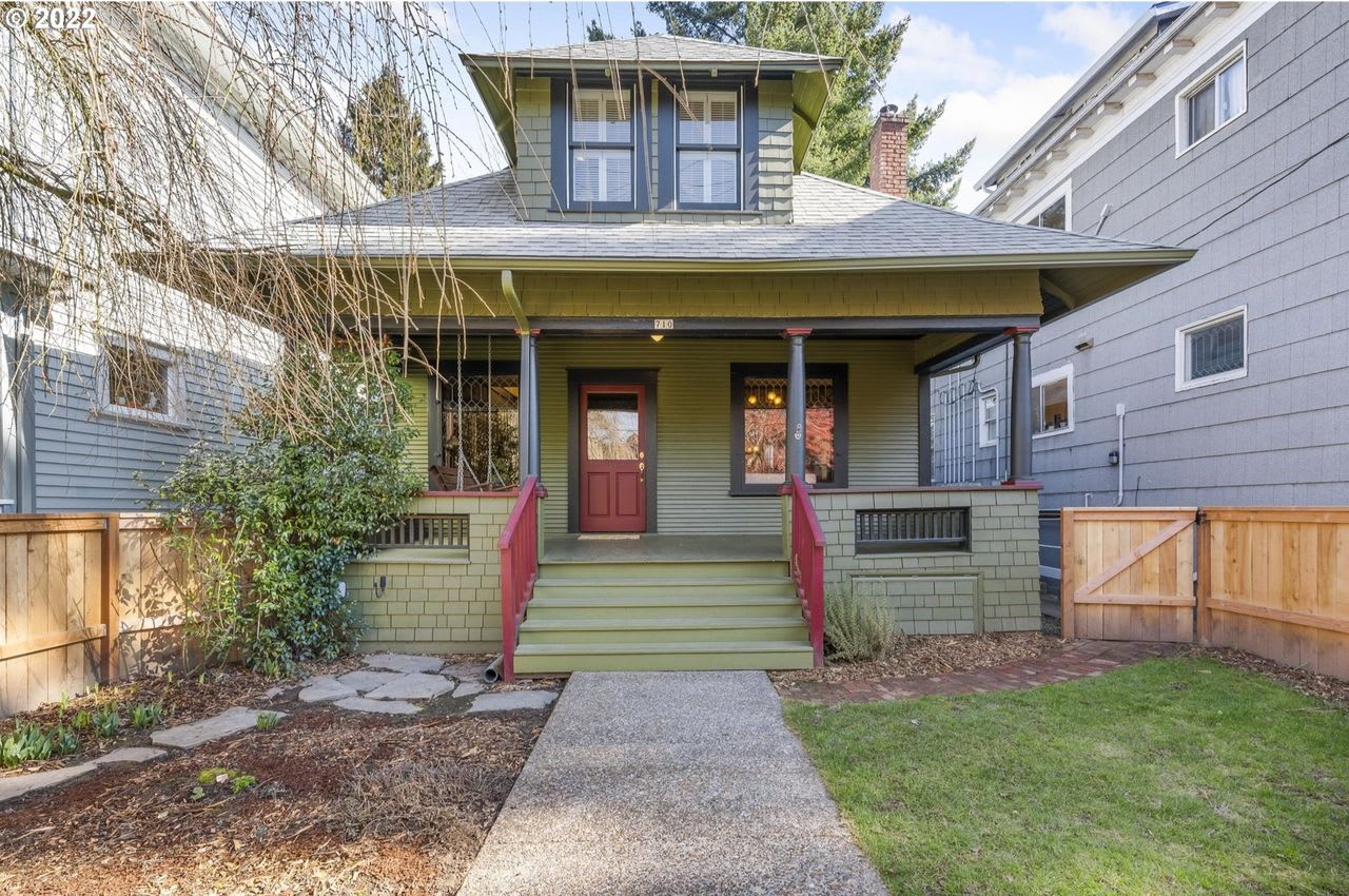 710 SE 34th Ave