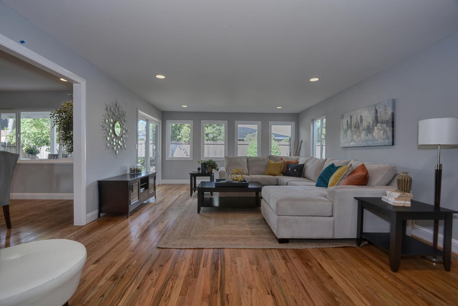 2980 Cambridge Dr