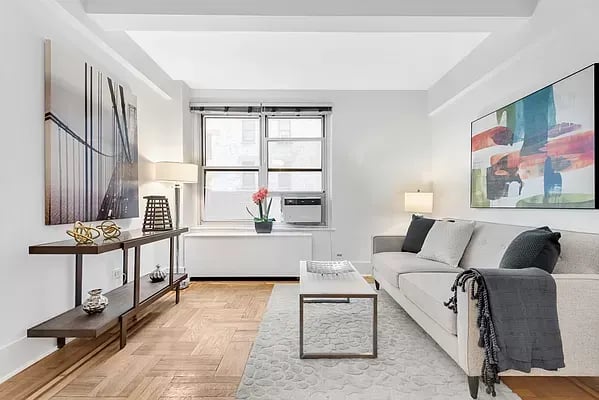 410 Central Park West Unit: 4F