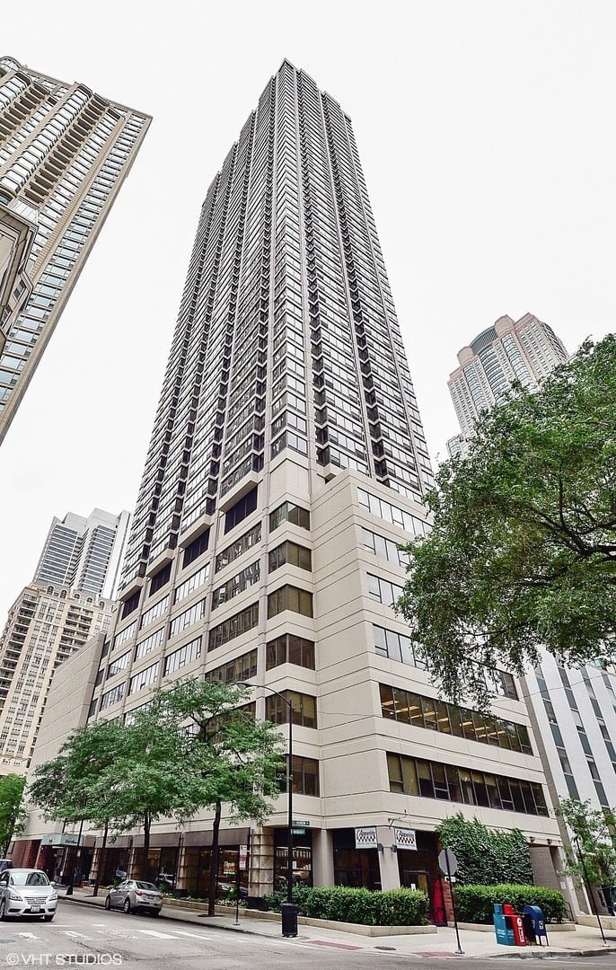 30 E Huron  Street, Unit P-86