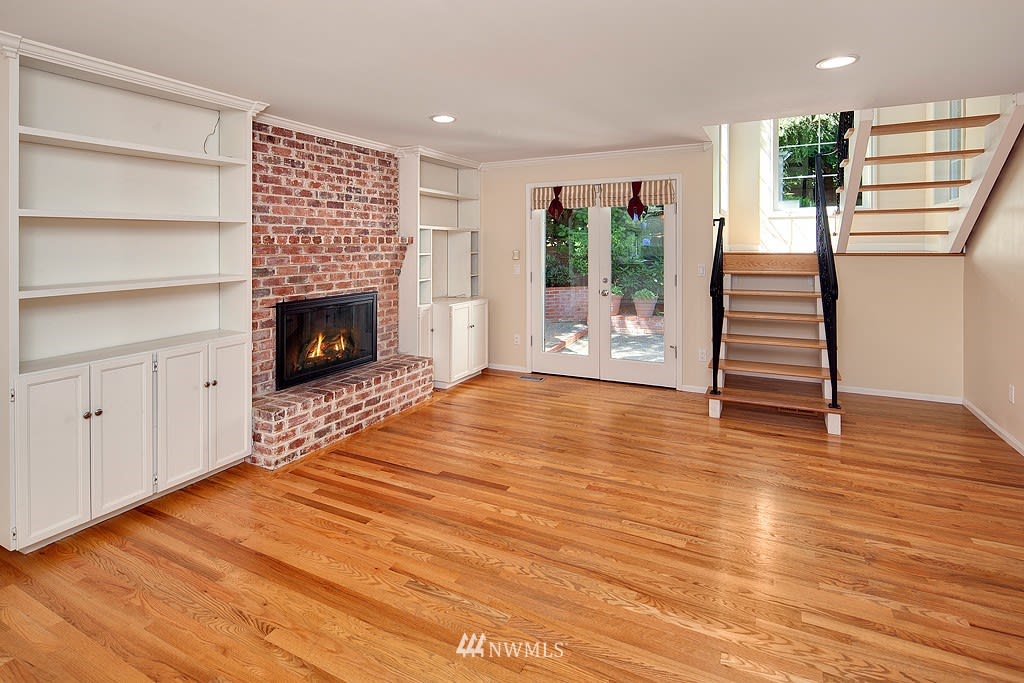 1331 233rd Ave SE