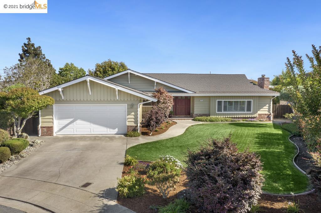 1863 Lakeview Ct