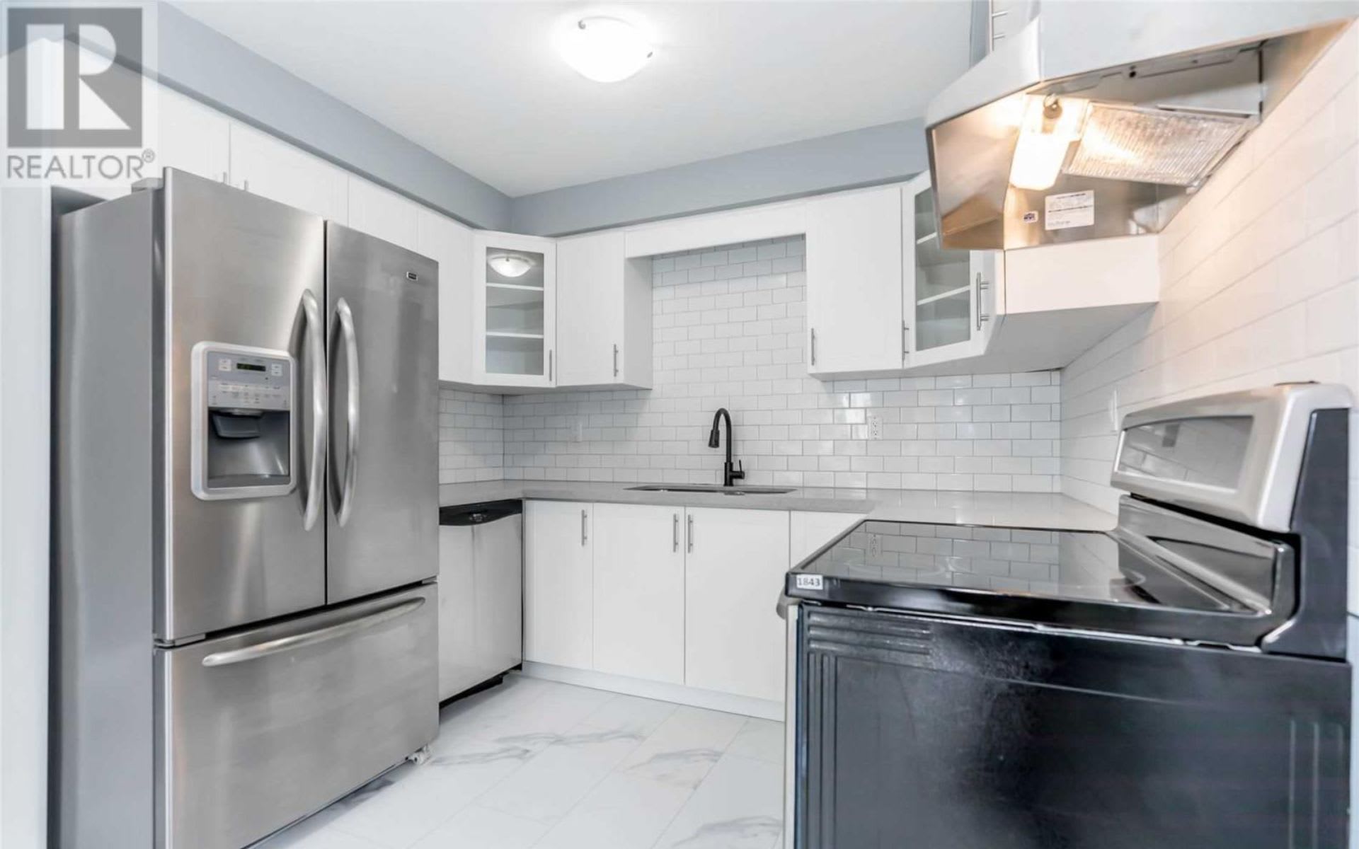 66 Potter Cres