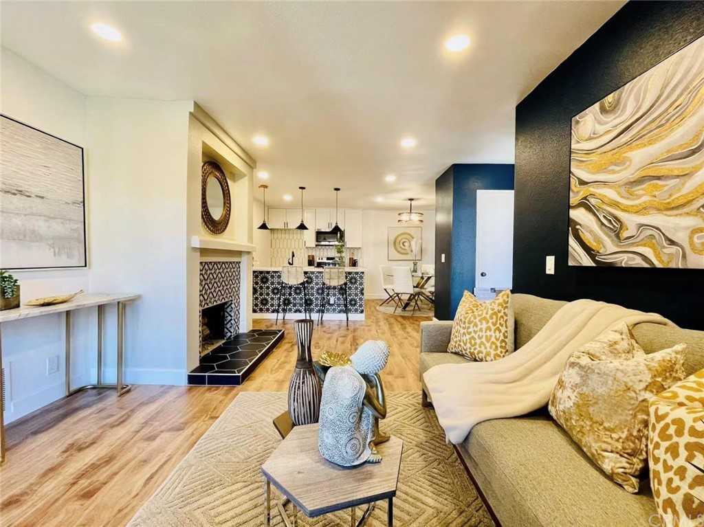 23653 GOLDEN SPRINGS DR Unit D11
