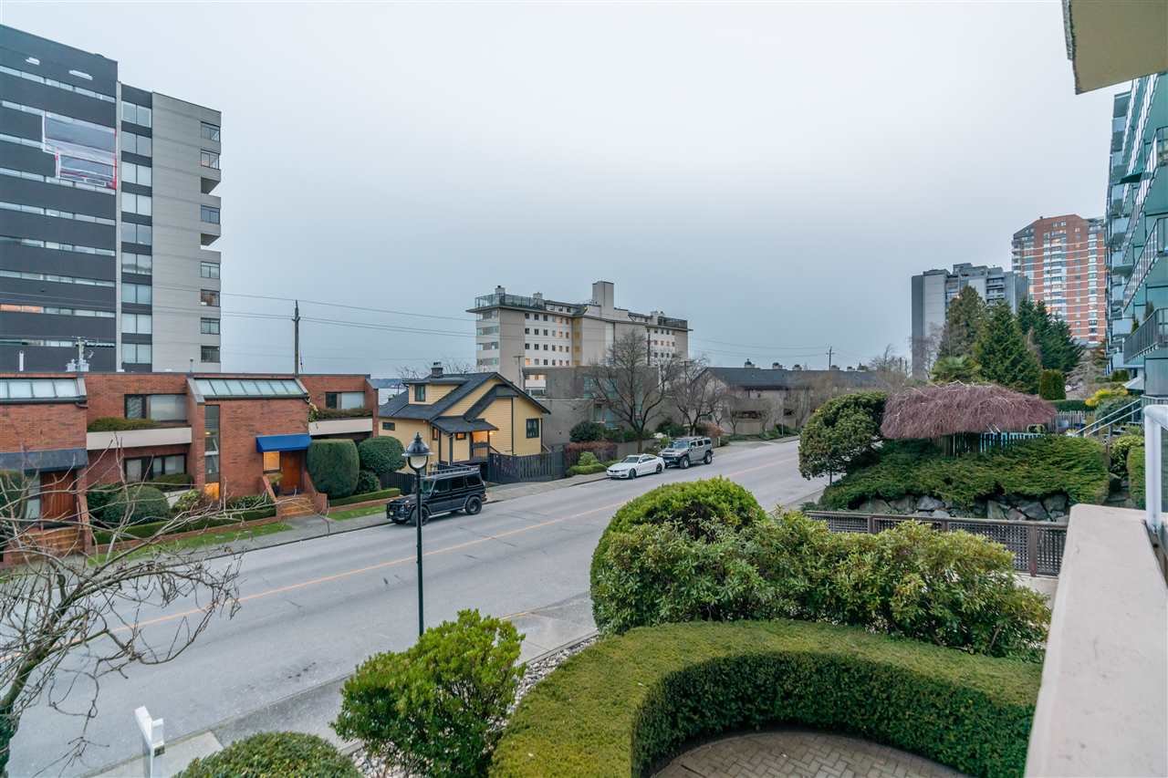 200-1819 Bellevue Ave