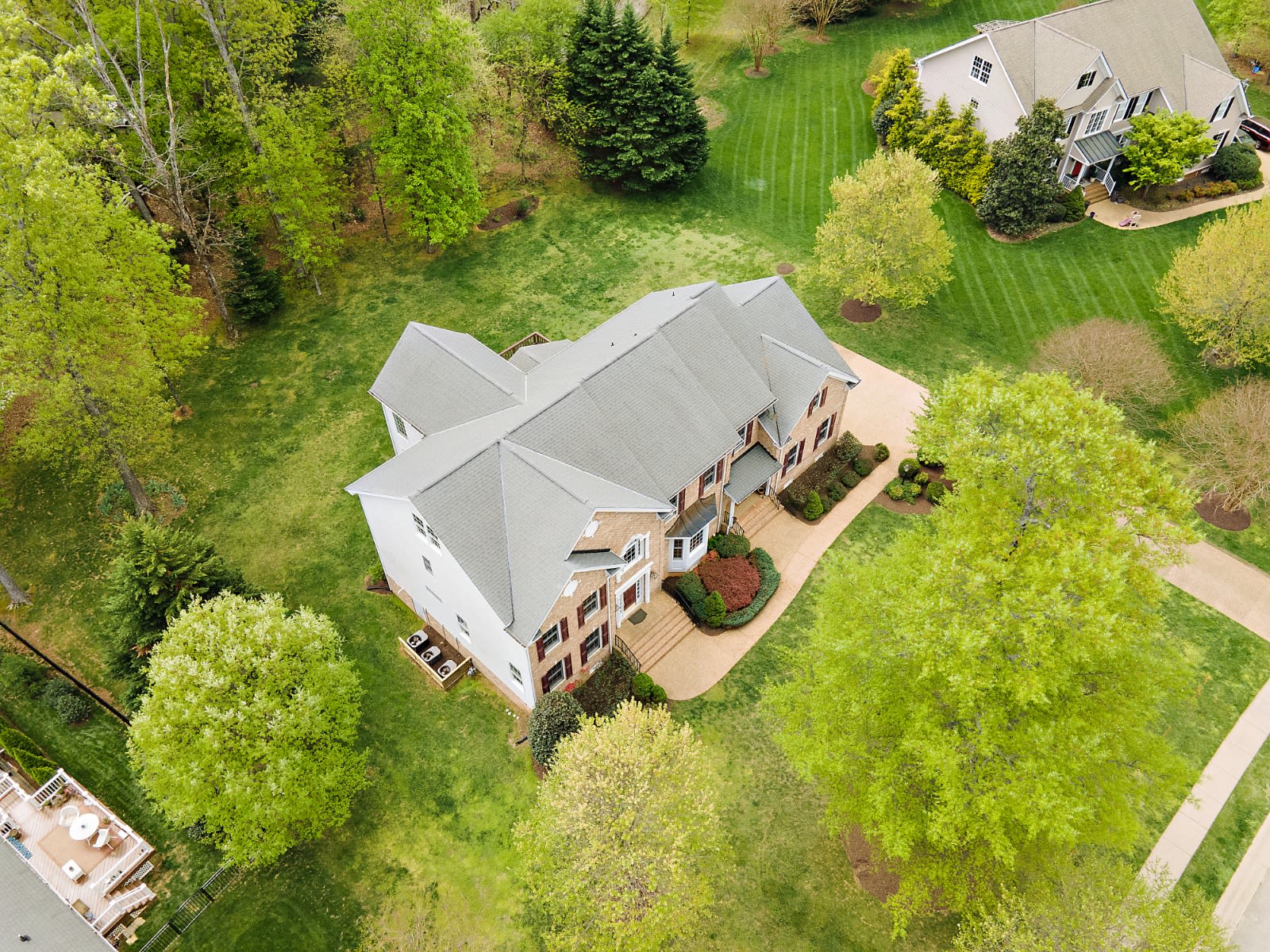 2907 Calcutt Drive