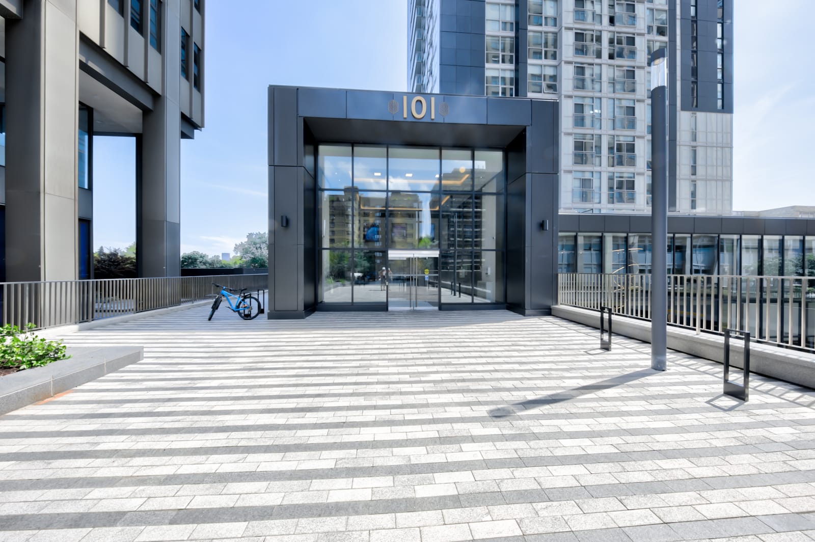 101 St Clair Ave W UPH1