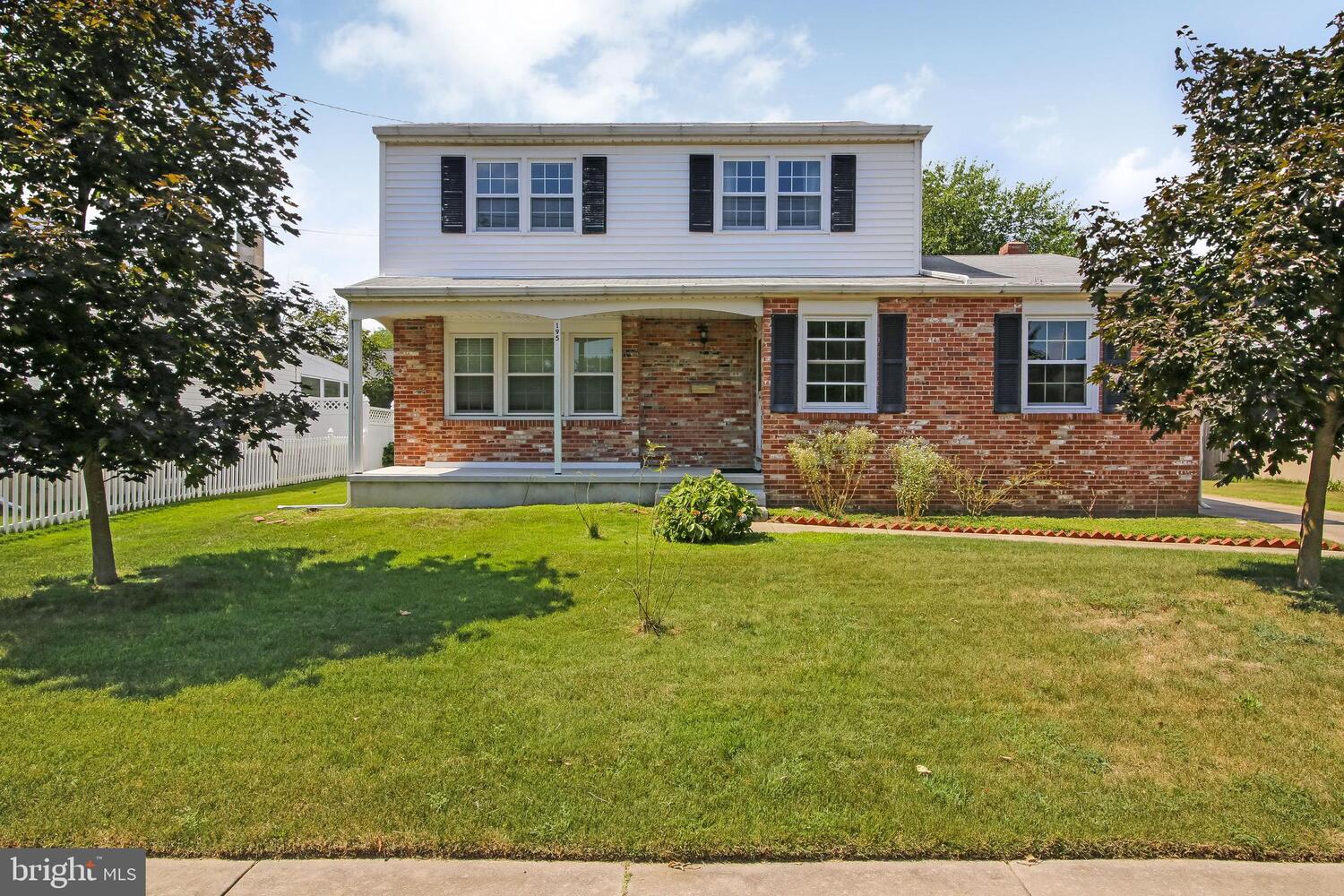 195 Greenwood Ave