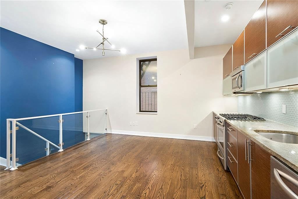 159 W 118TH Street Unit: THB