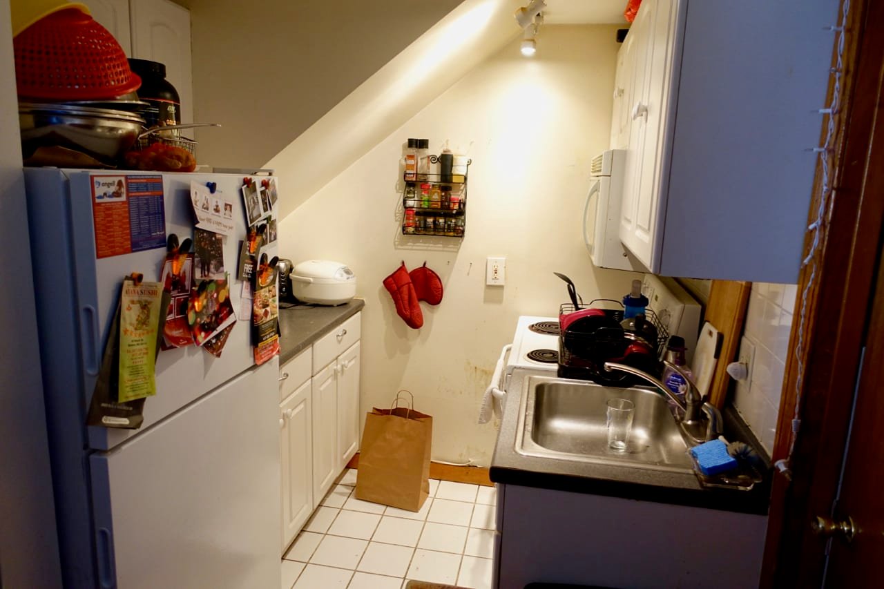 East Brookline 2 bed 1 bath - Pet Friendly & Common Laundry!  SEPTEMBER 