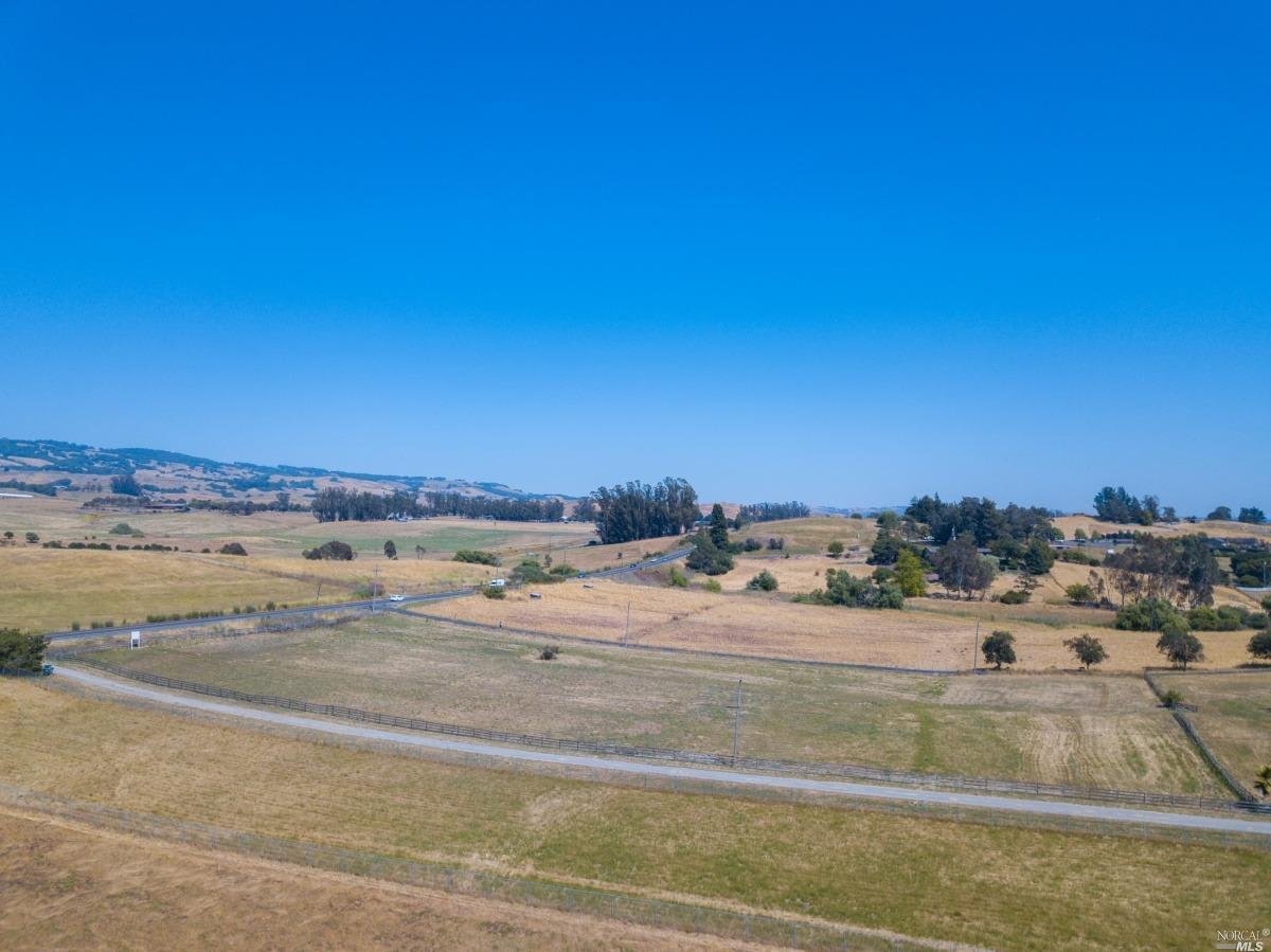 1660 Old Adobe Rd