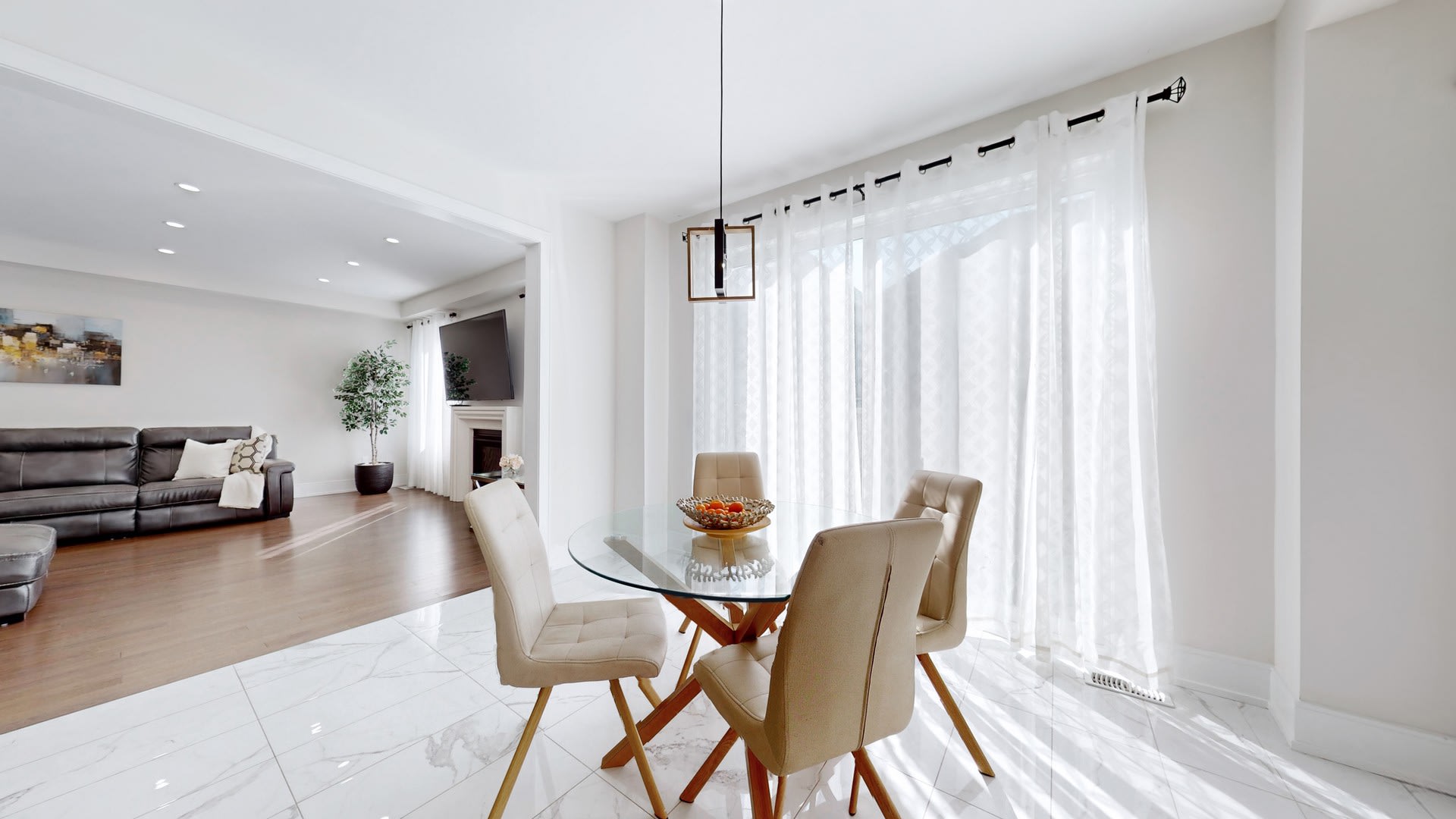 19 Clear Spring Ave