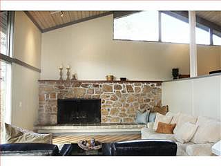 25440 Carmel Knolls Dr