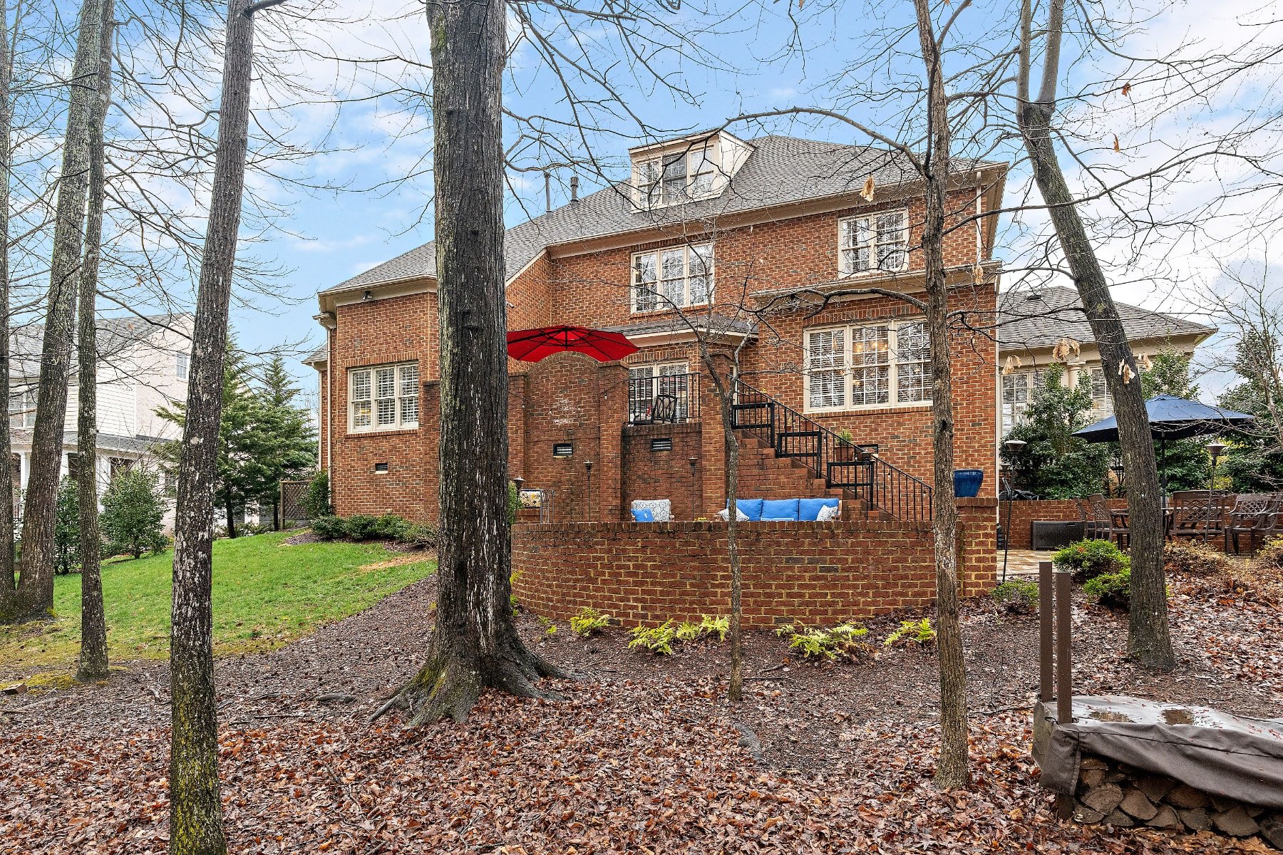 3700 Ellerton Drive