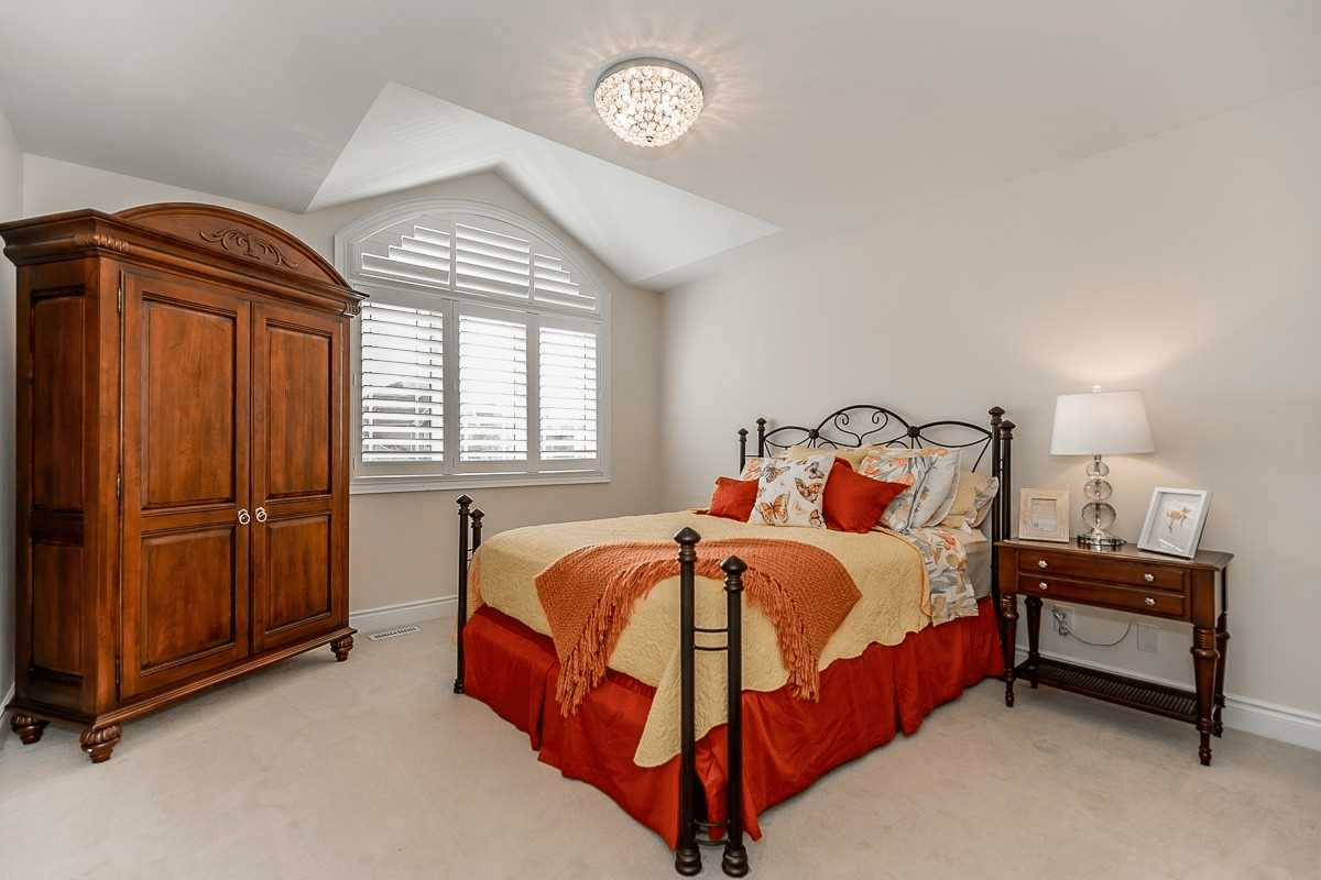159 Ivy Jay Cres N