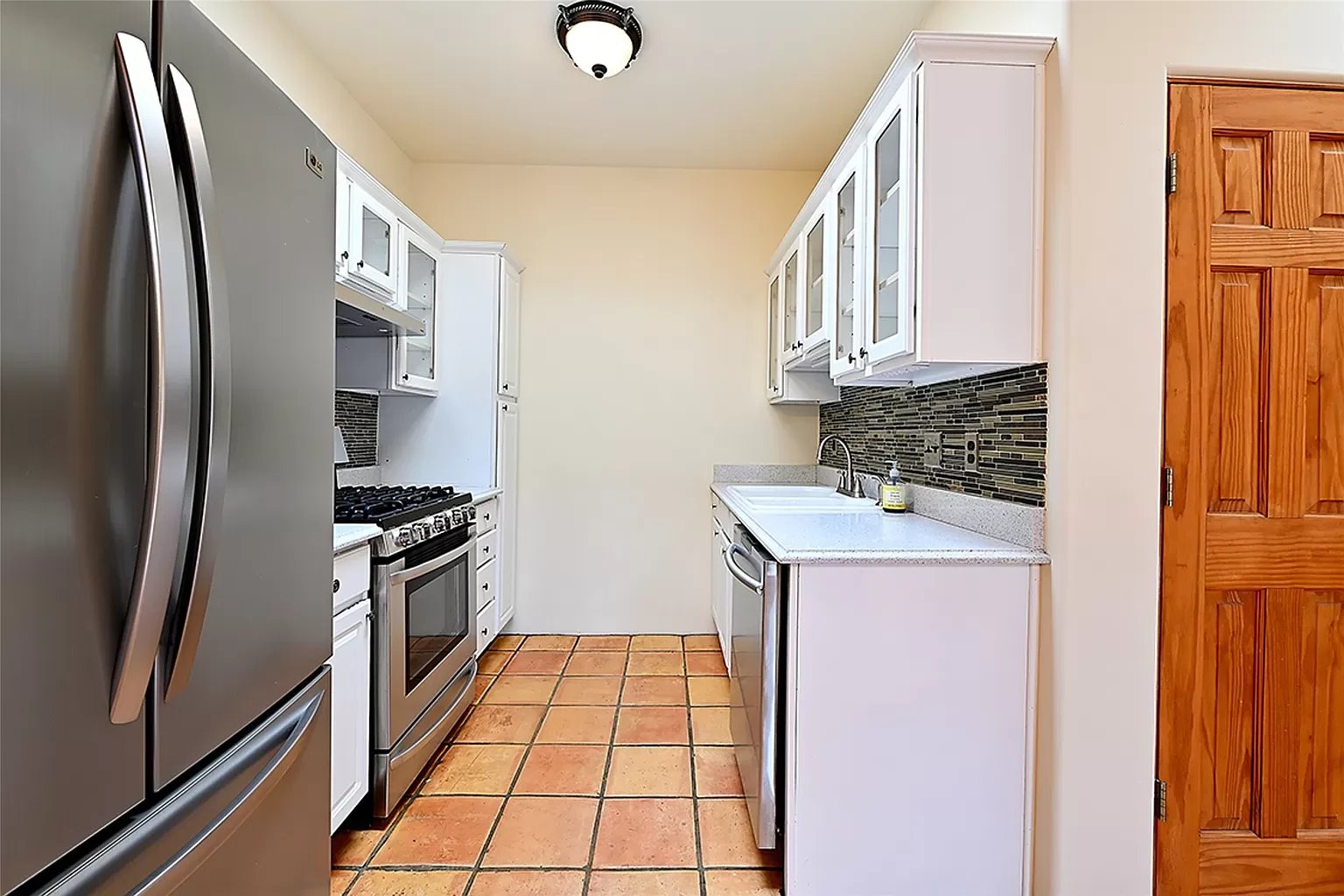 3246 La Paz Ln