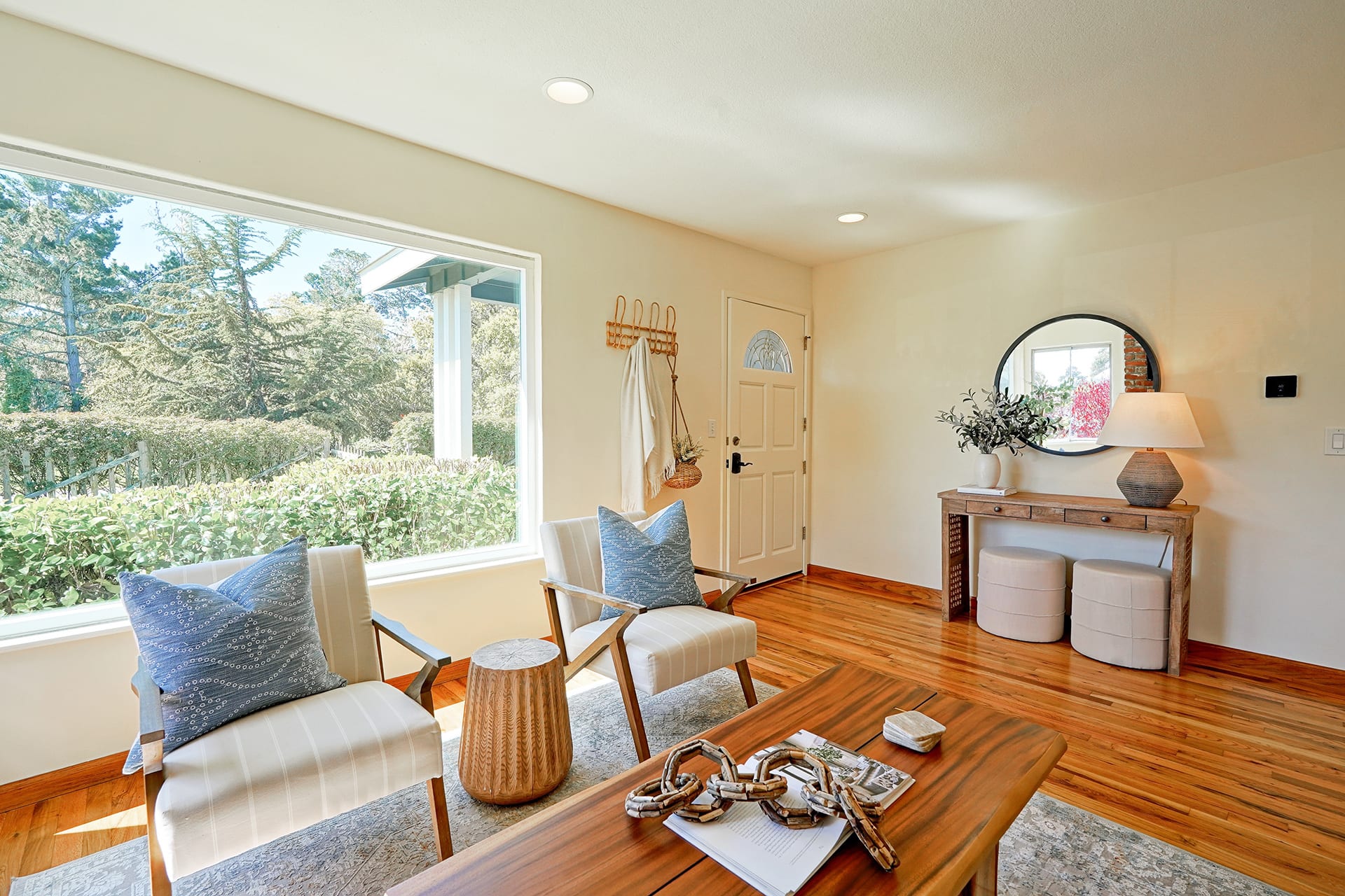 Pacific Grove Jewel - 910 Short St
