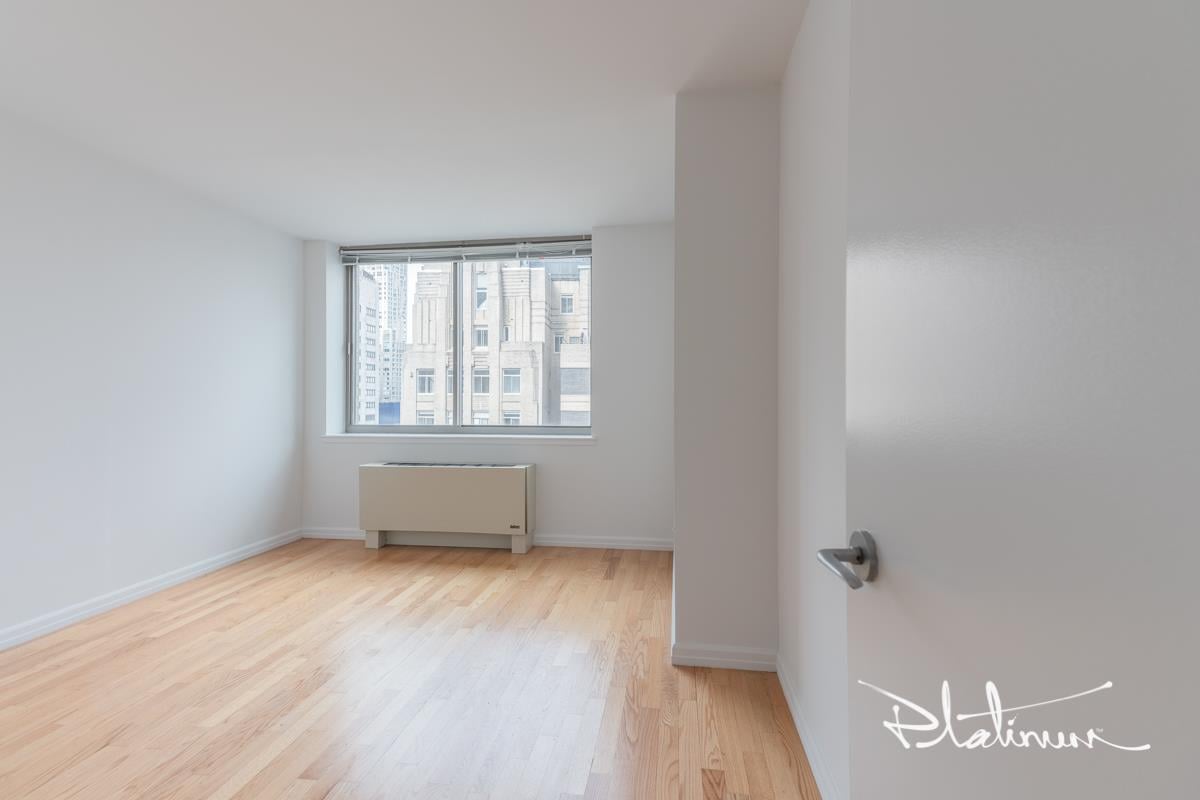2 Gold Street, Apt 3710