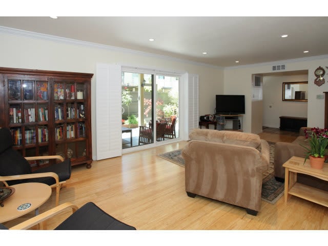 7105 Admiralty Ln