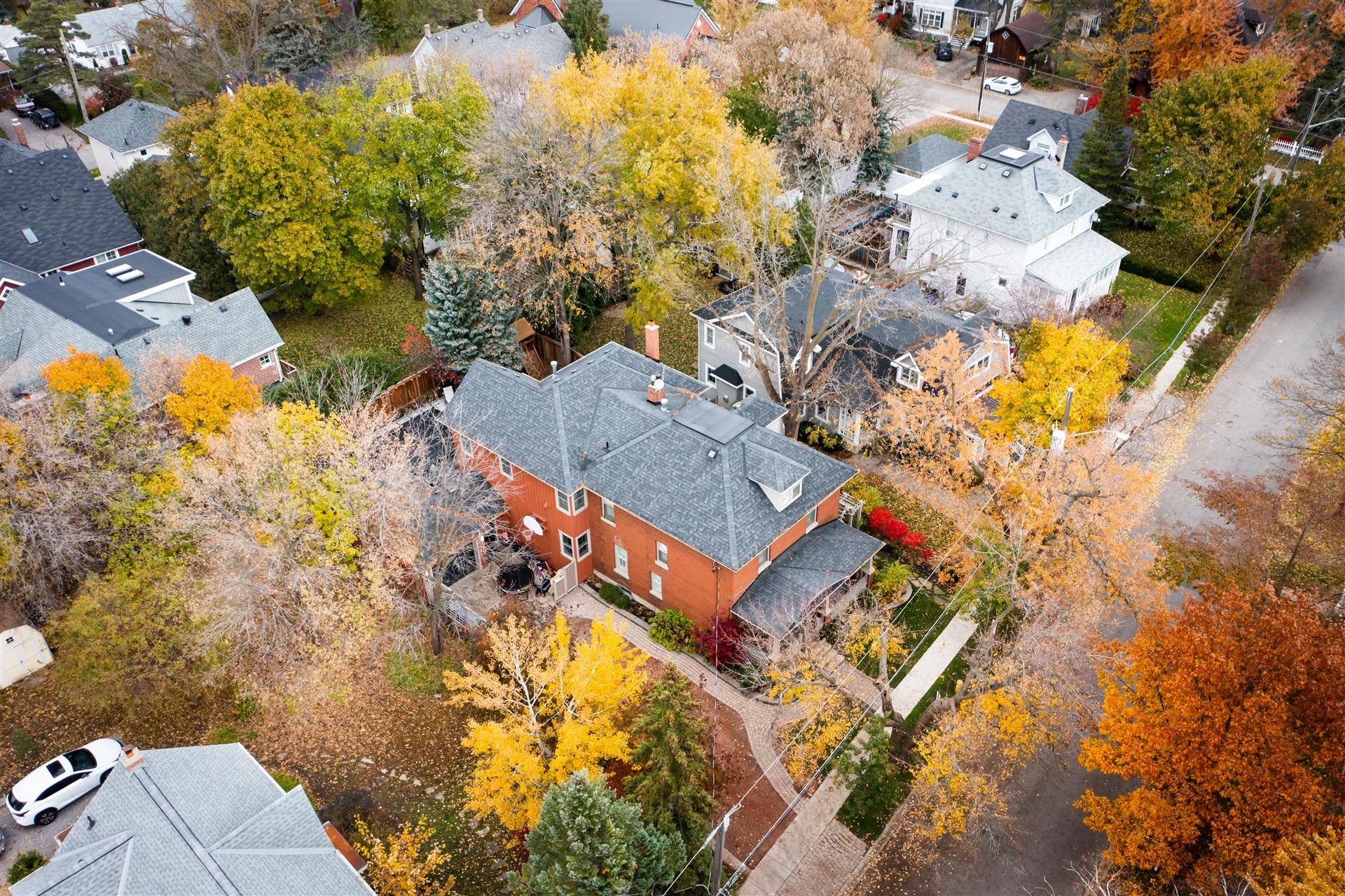 14 Pavillion St