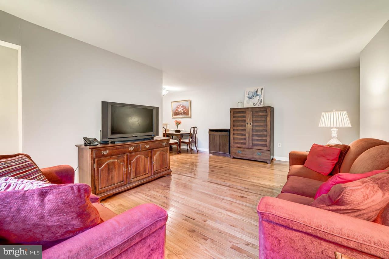 440 N Armistead St #303