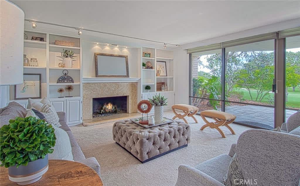 1069 Granville Dr