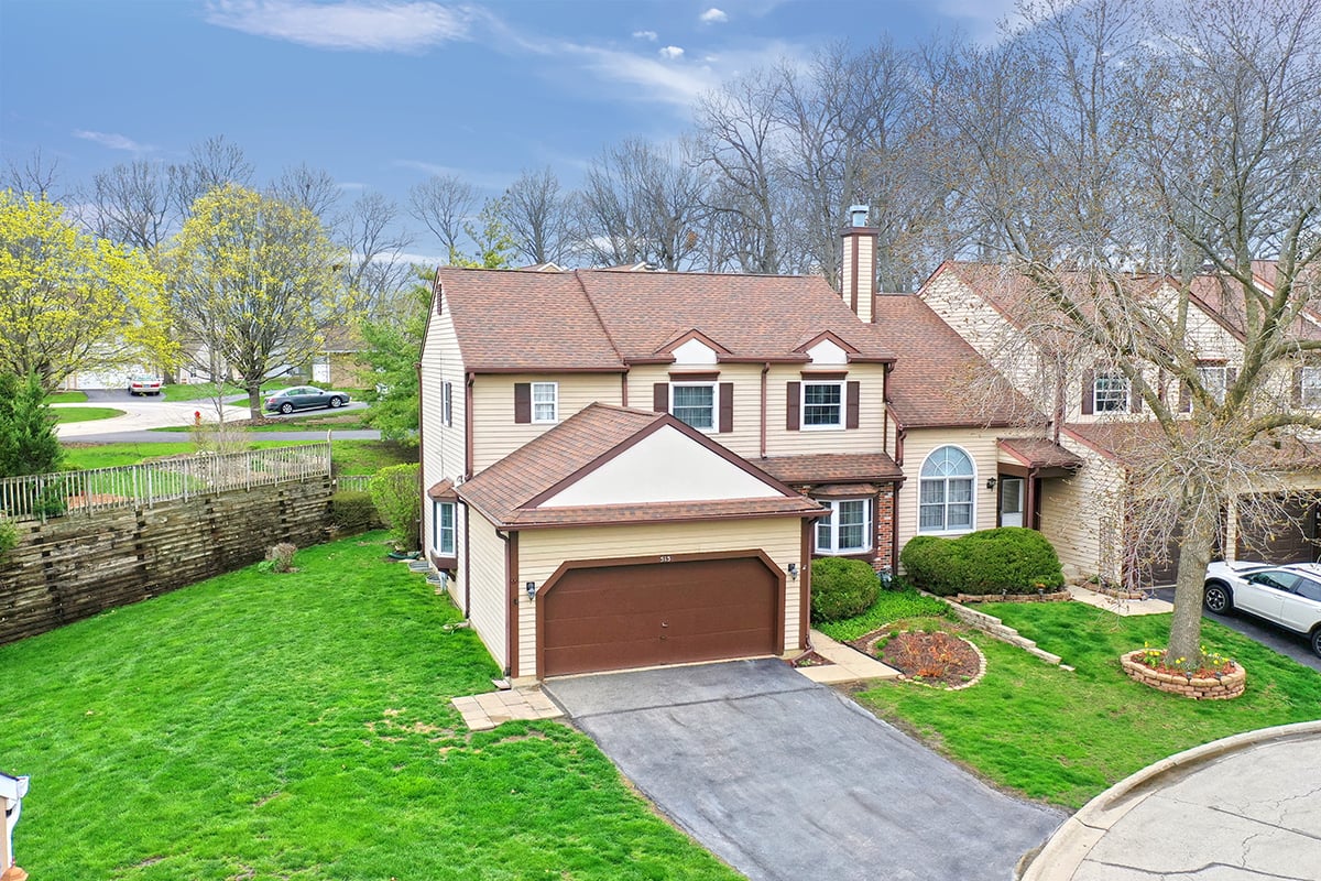 513 Ascot Ln