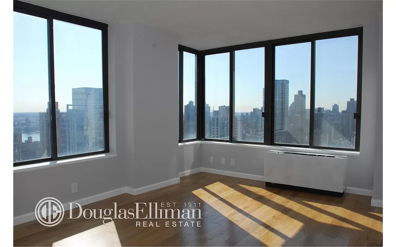 300 East 93rd Street Unit: 40D