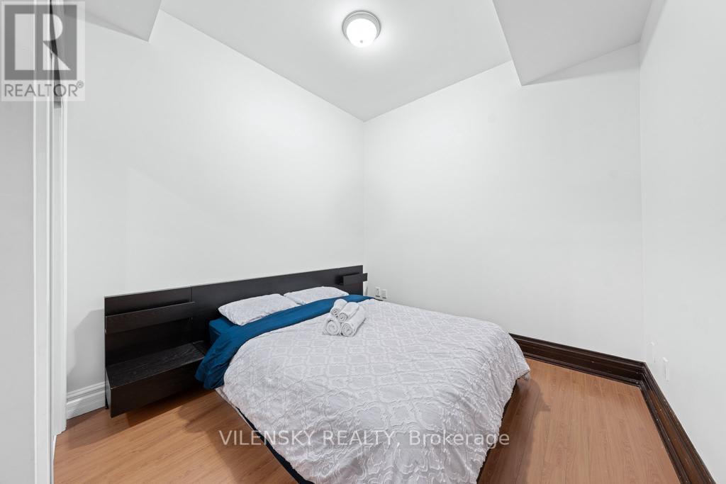 #BSMT -9193B Bathurst St