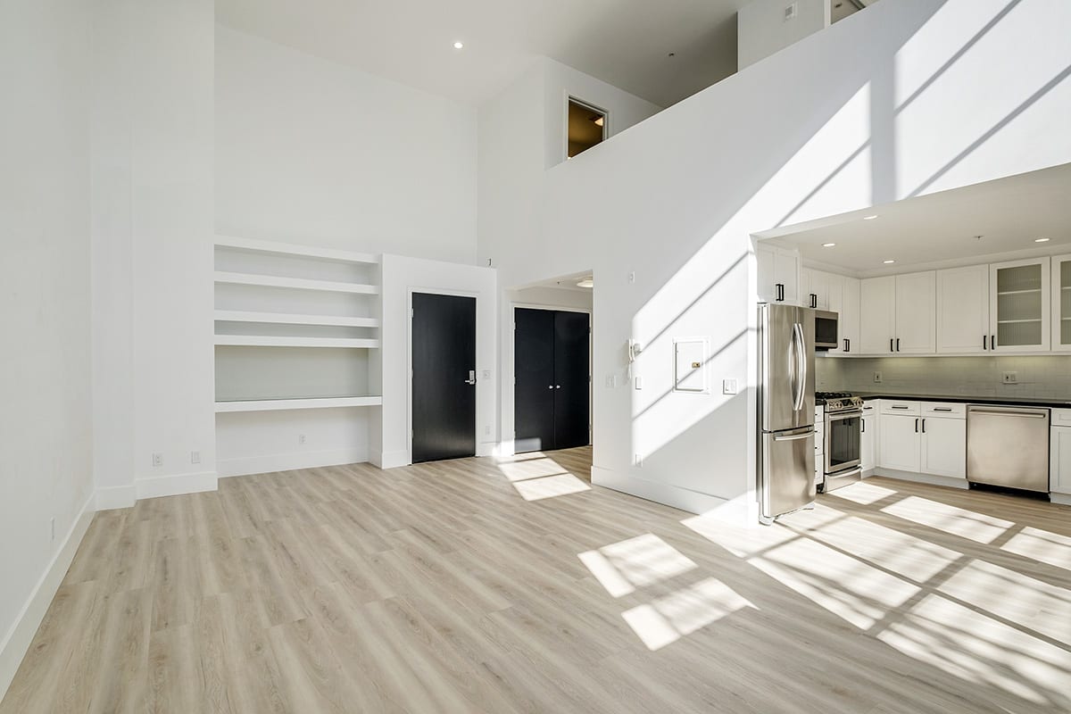 221 Clara St., #11