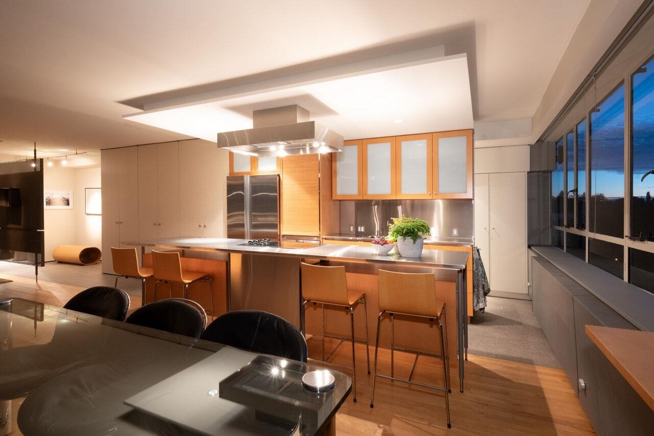 525-1445 Marpole Ave