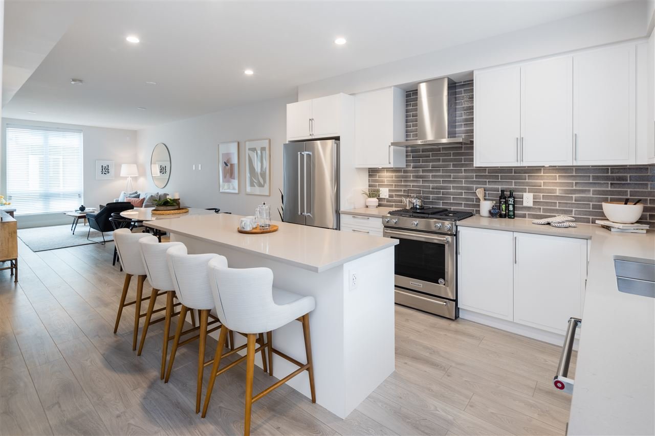 23-70 Seaview Dr