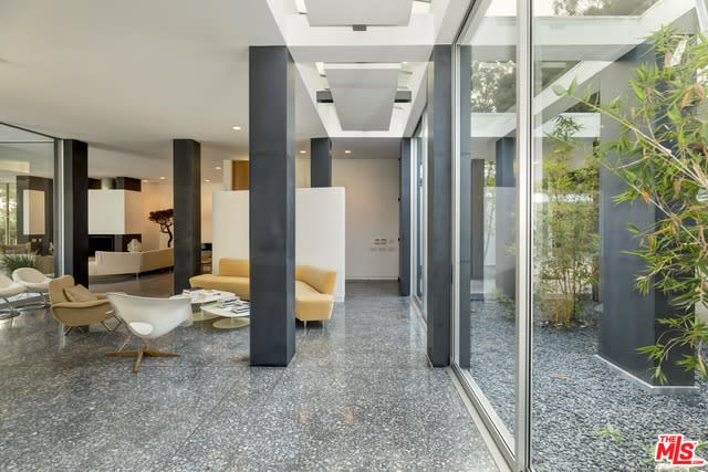 Manor Pristine