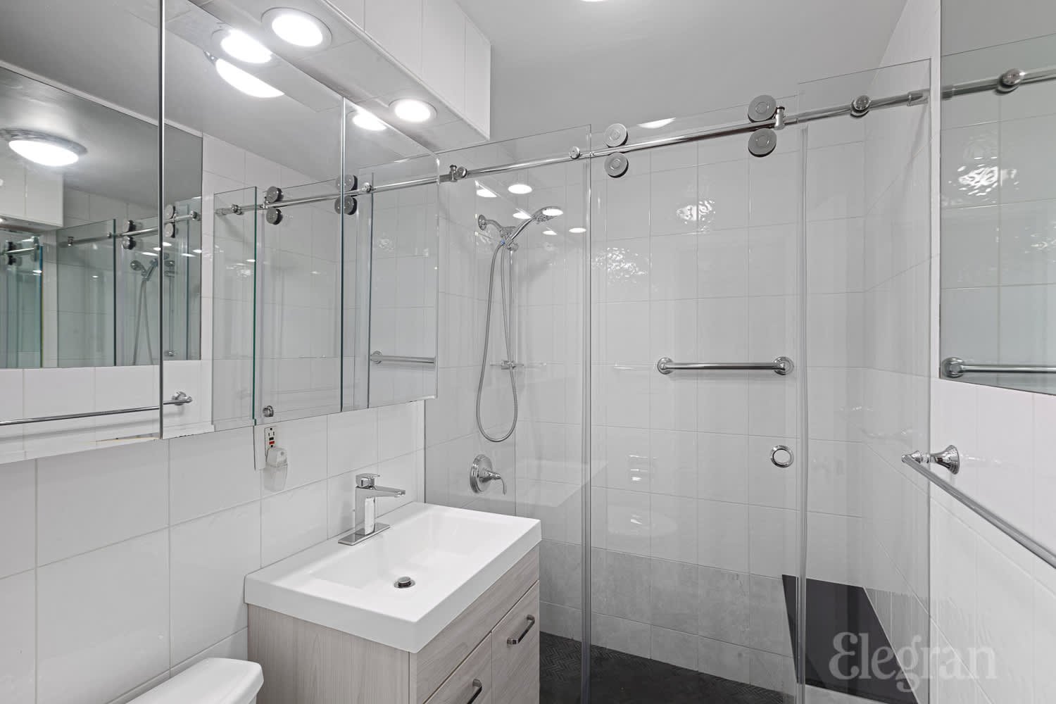 2 Tudor City Place