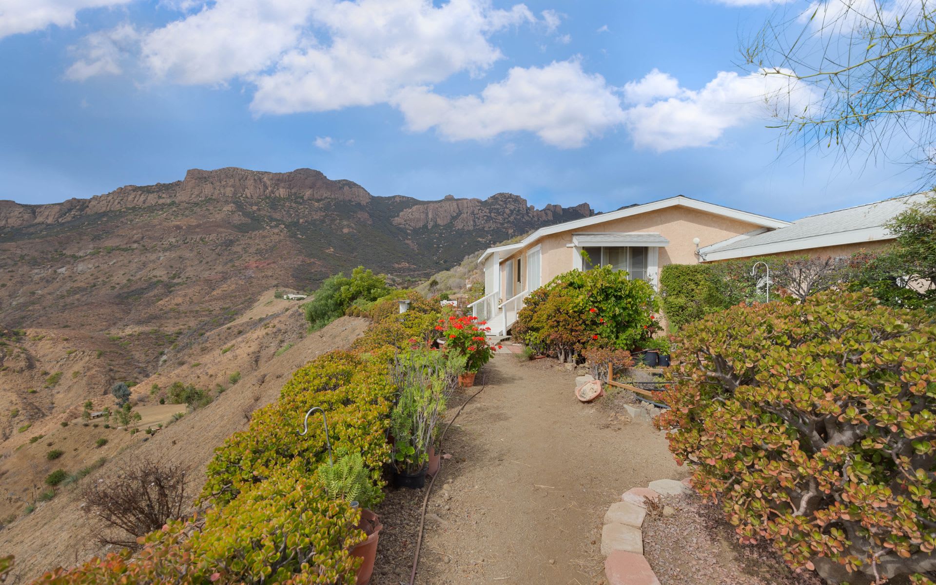 8723 MIPOLOMOL RD