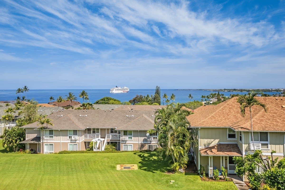 75-6009 Alii Drive, Unit F22