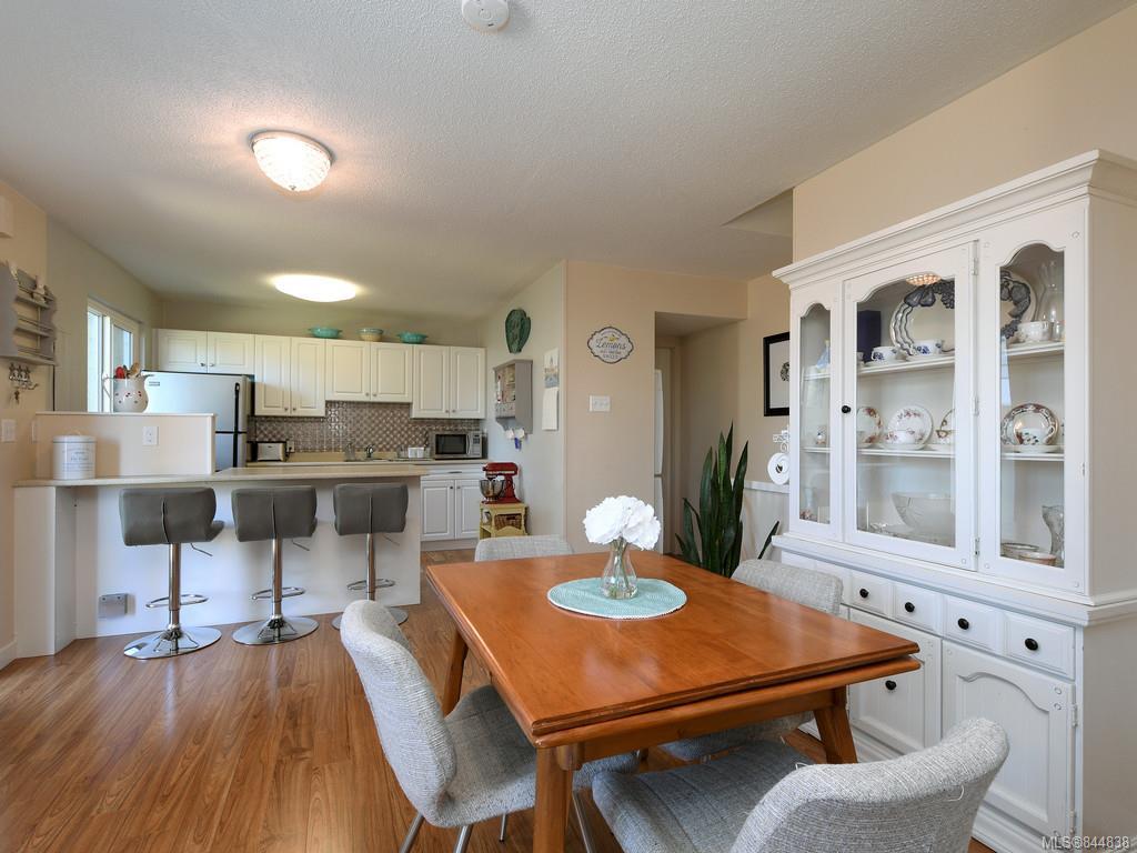 3-10070 Fifth St, Sidney