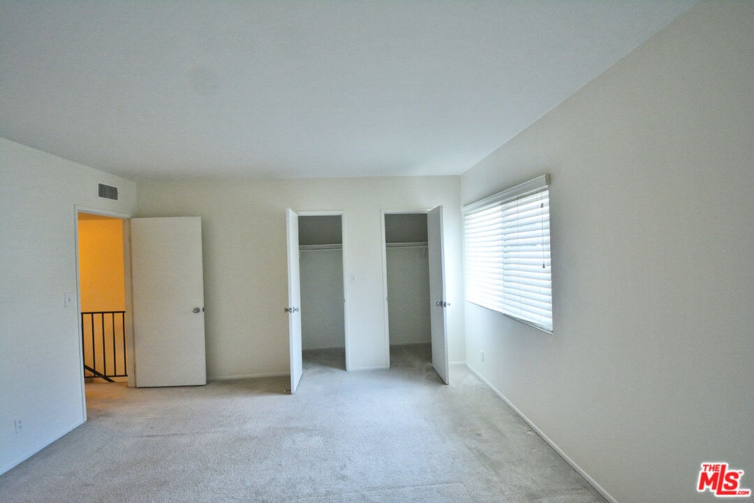 14947 DICKENS ST Unit: 4