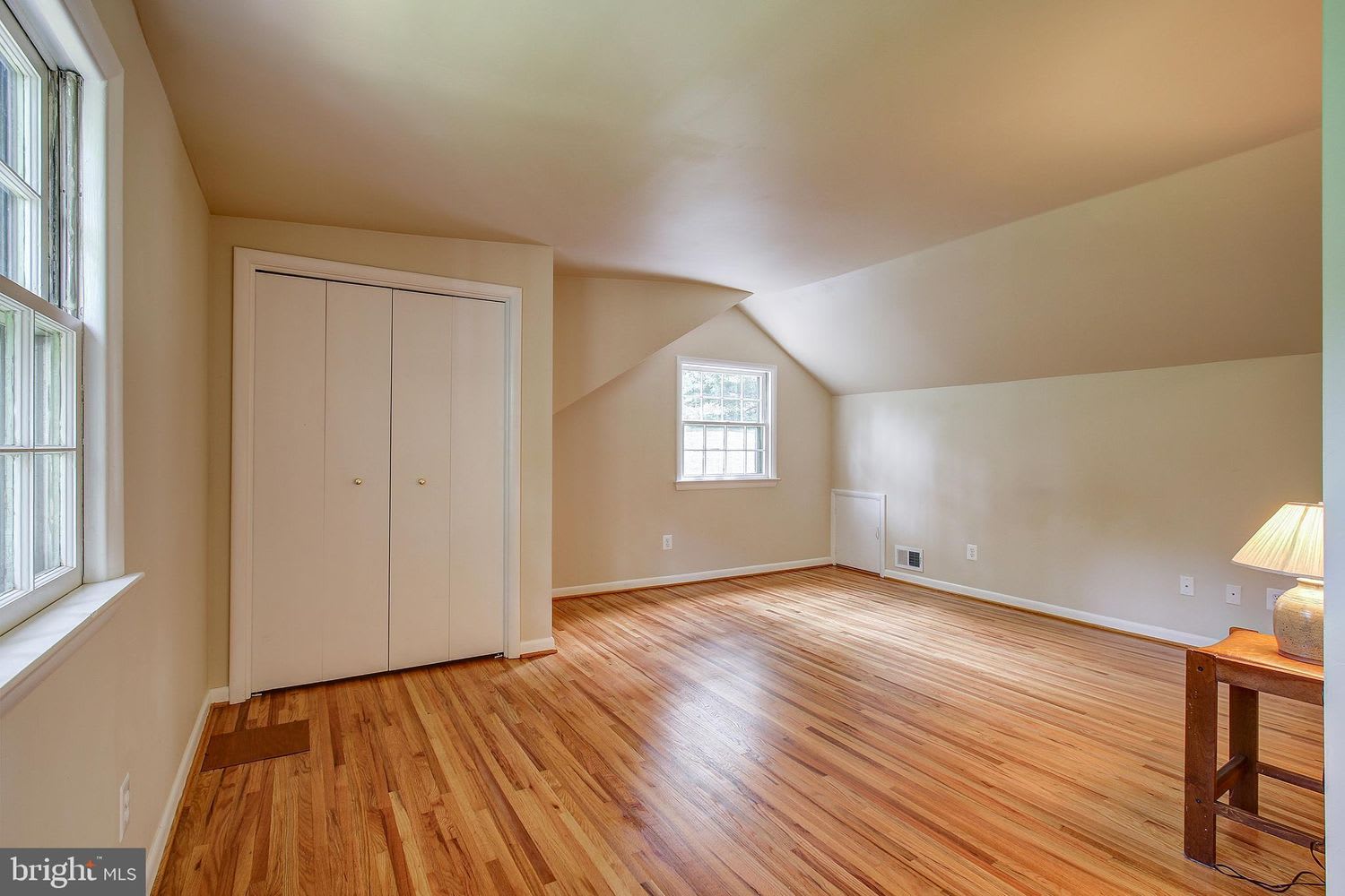 1552 Forest Villa Ln