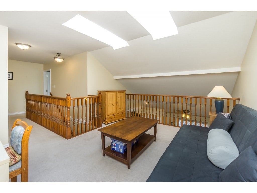 37-7475 Garnet Dr