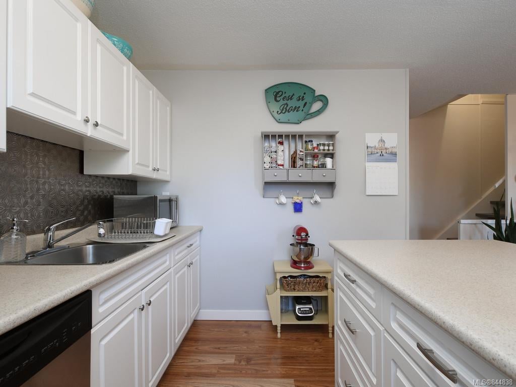 3-10070 Fifth St, Sidney