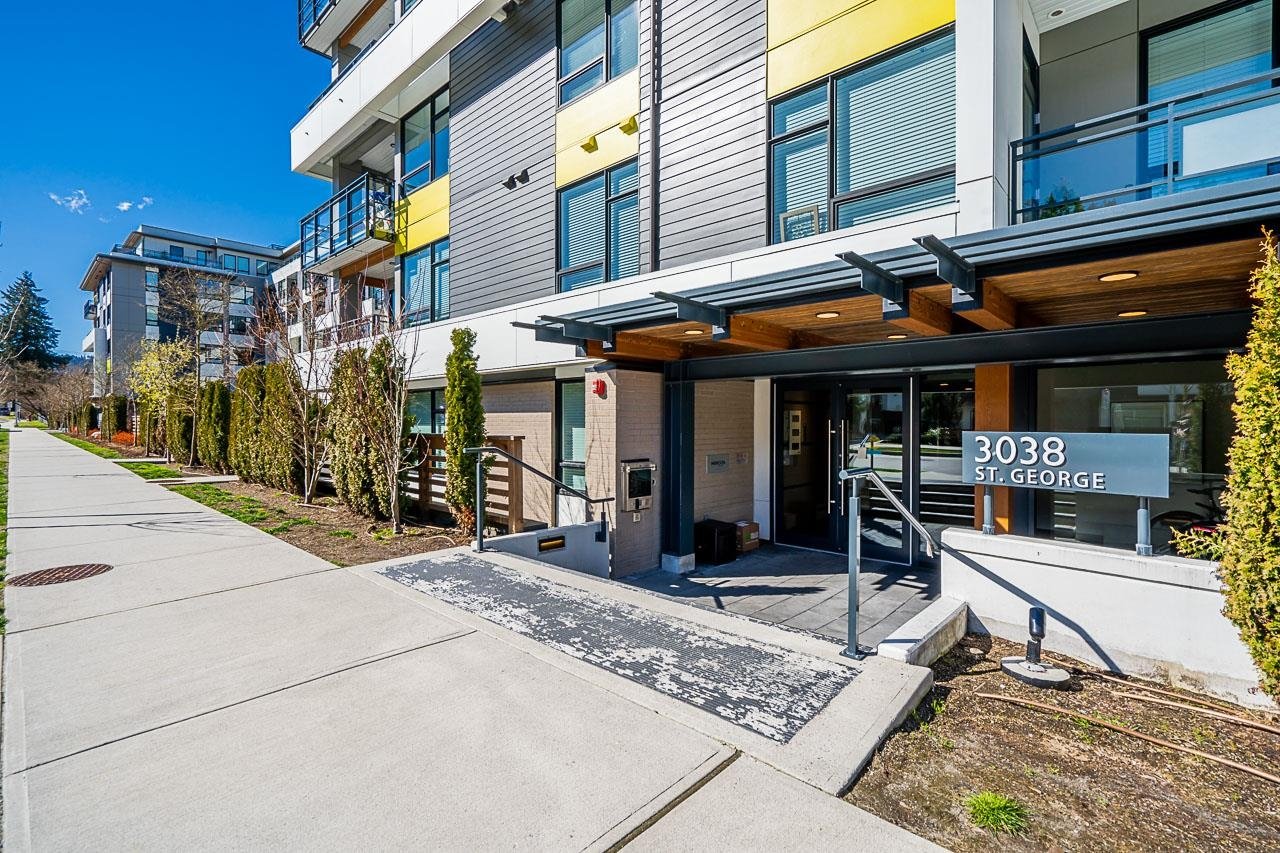 607-3038 St George St
