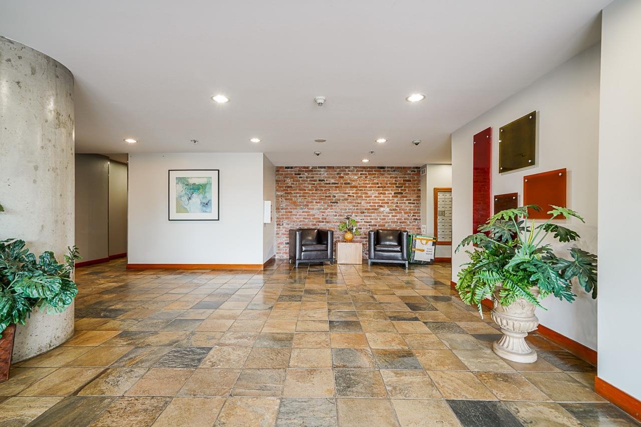414-7 Rialto Ct